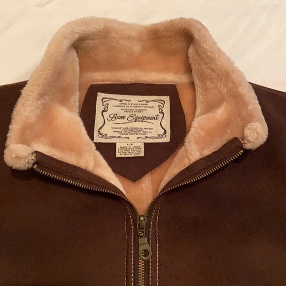 Woman’s warm coat - Picture 4 of 8